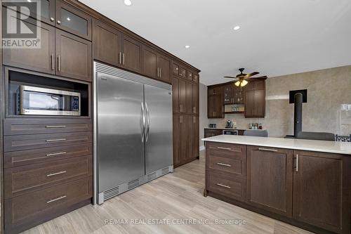 9343 Wellington 22 Road, Erin, ON - Indoor Photo Showing Kitchen