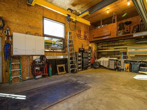 Garage - 73 Rue Du Sahara, Gore, QC - Indoor Photo Showing Garage