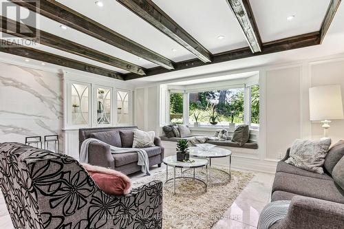 6 Penwood Crescent S, Toronto, ON - Indoor Photo Showing Living Room