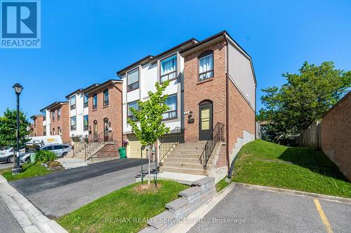 32 - 32 Mcmullen Crescent, Brampton, ON - Outdoor With Facade