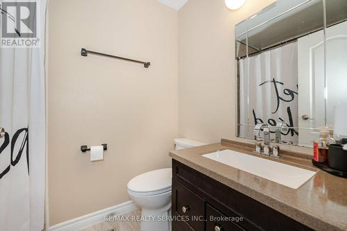 32 - 32 Mcmullen Crescent, Brampton, ON - Indoor Photo Showing Bathroom