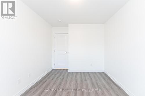 136 - 77 Diana Avenue, Brantford, ON - Indoor Photo Showing Other Room