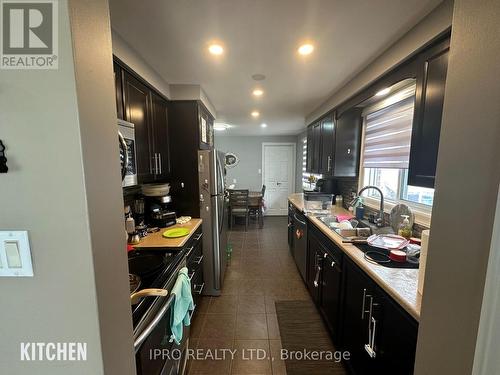 85 Geneva Crescent, Kitchener, ON - Indoor Photo Showing Kitchen