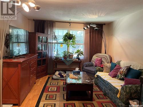 50 Middleton Crescent, Saskatoon, SK - Indoor Photo Showing Living Room