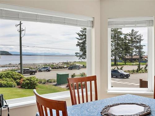 203B-670 Island Hwy South, Campbell River, BC -  Photo Showing Dining Room With Body Of Water