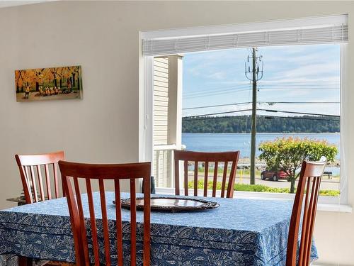 203B-670 Island Hwy South, Campbell River, BC - Indoor Photo Showing Dining Room