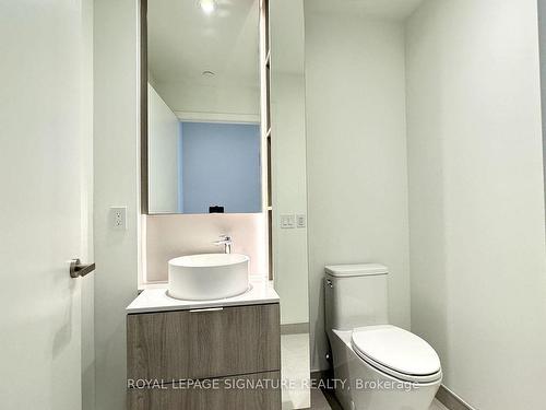 618-28 Ann St, Mississauga, ON - Indoor Photo Showing Bathroom
