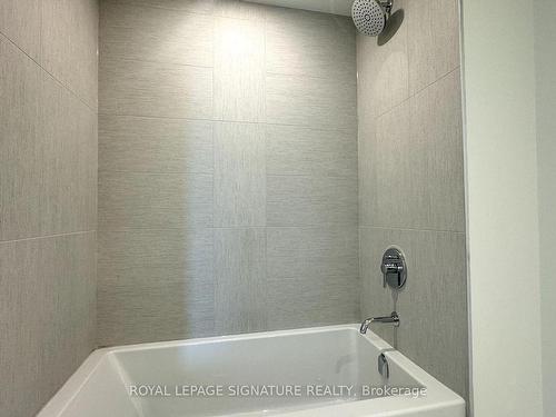 618-28 Ann St, Mississauga, ON - Indoor Photo Showing Bathroom