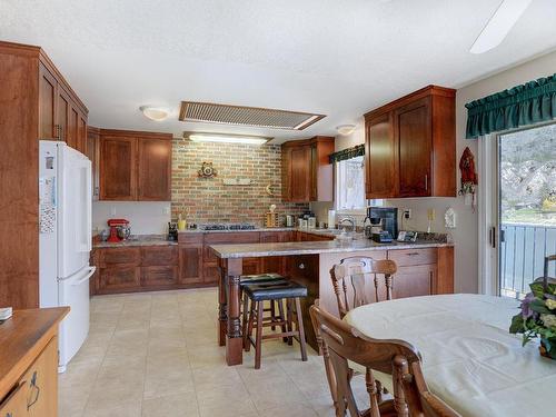 1783 Old Ferry Road, Kamloops, BC - Indoor Photo Showing Dining Room