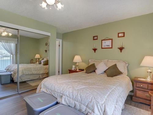 1783 Old Ferry Road, Kamloops, BC - Indoor Photo Showing Bedroom