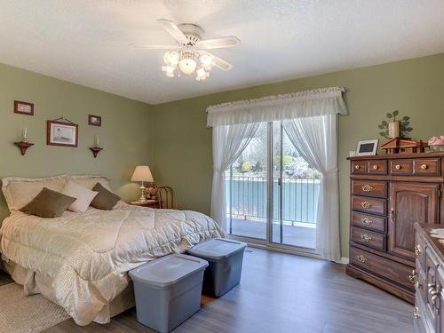 1783 Old Ferry Road, Kamloops, BC - Indoor Photo Showing Bedroom