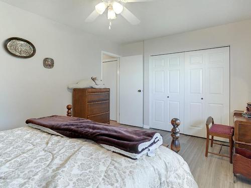 1783 Old Ferry Road, Kamloops, BC - Indoor Photo Showing Bedroom