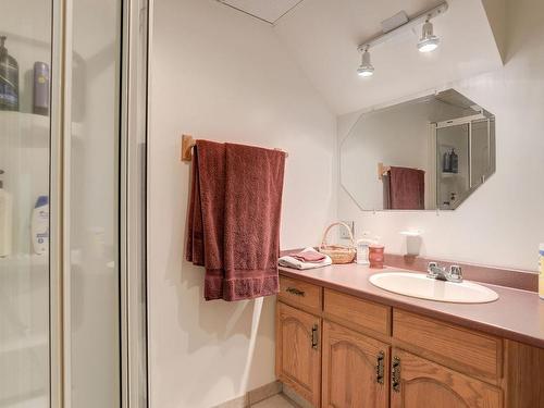 1783 Old Ferry Road, Kamloops, BC - Indoor Photo Showing Bathroom