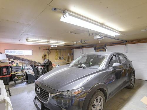 1783 Old Ferry Road, Kamloops, BC - Indoor Photo Showing Garage