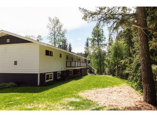 661 Golden Donald Upper Rd, Golden, BC - Outdoor With Exterior