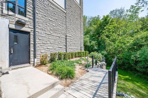 413 - 50 Bryan Court, Kitchener, ON - Outdoor