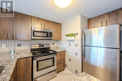 413 - 50 Bryan Court, Kitchener, ON - Indoor Photo Showing Kitchen With Upgraded Kitchen