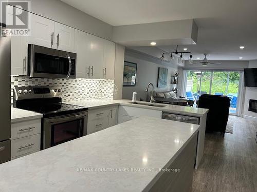 43 - 11 Laguna Parkway, Ramara (Brechin), ON - Indoor Photo Showing Kitchen With Upgraded Kitchen