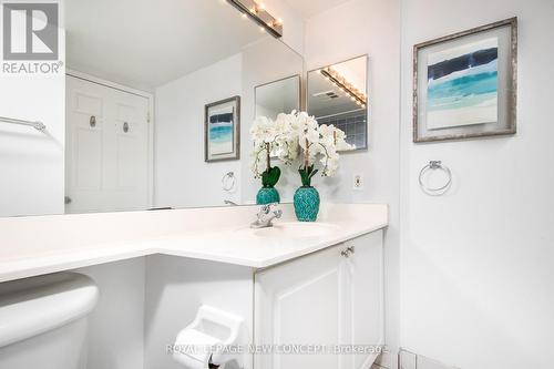 1603 - 35 Finch Avenue E, Toronto, ON - Indoor Photo Showing Bathroom