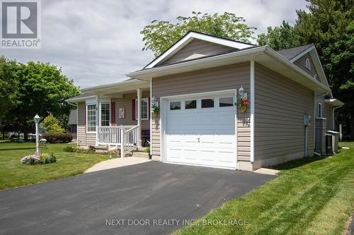 366 Shannon Boulevard, South Huron (Stephen Twp), ON - Outdoor With Facade