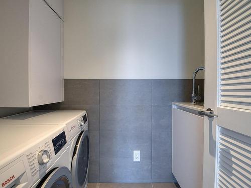 Laundry room - 701-4555 Av. Bonavista, Montréal (Côte-Des-Neiges/Notre-Dame-De-Grâce), QC - Indoor Photo Showing Laundry Room