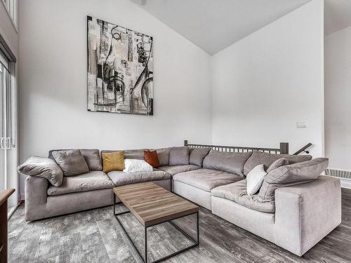 Salon - B-270 Ch. H.-Zurenski, Val-Des-Monts, QC - Indoor Photo Showing Living Room