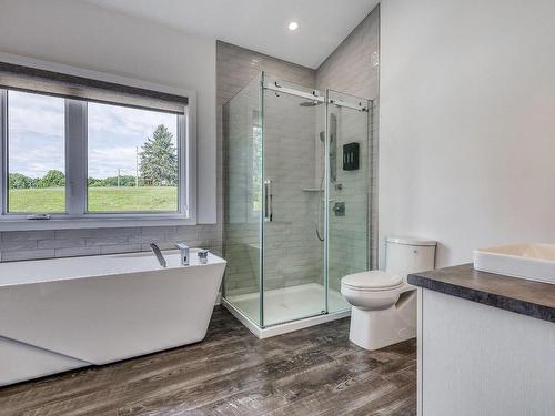 Salle de bains - B-270 Ch. H.-Zurenski, Val-Des-Monts, QC - Indoor Photo Showing Bathroom