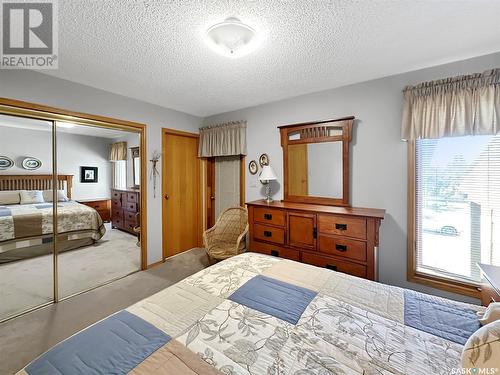 319 Cowie Crescent, Swift Current, SK - Indoor Photo Showing Bedroom