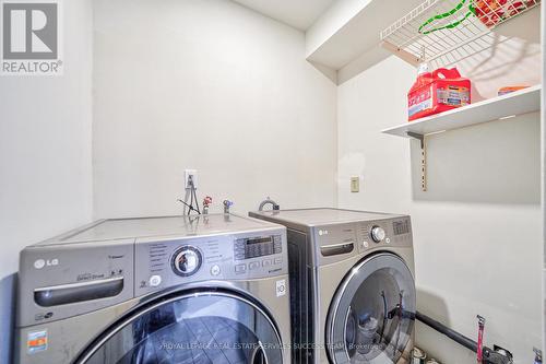 3309 Loyalist Drive, Mississauga, ON - Indoor Photo Showing Laundry Room