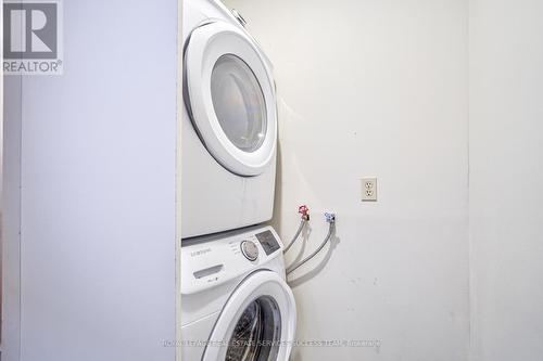 3309 Loyalist Drive, Mississauga, ON - Indoor Photo Showing Laundry Room