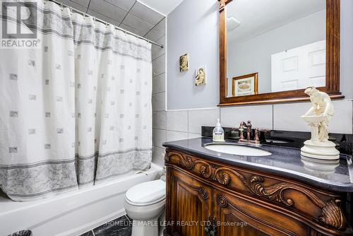 9620 Wellington Road 42, Erin, ON - Indoor Photo Showing Bathroom