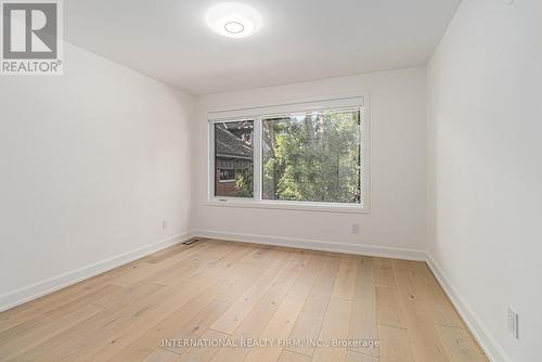 19 Gwynne Avenue, Ottawa (Nepean), ON - Indoor Photo Showing Other Room