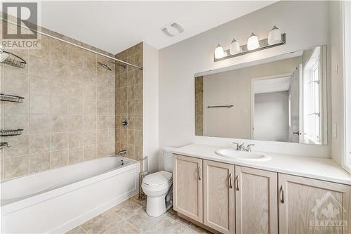424 Meadowbreeze Drive, Kanata, ON - Indoor Photo Showing Bathroom