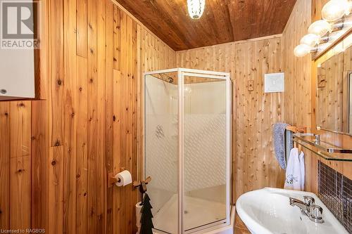 21 Purgatory Road, Northern Bruce Peninsula, ON - Indoor Photo Showing Bathroom