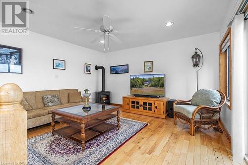 21 Purgatory Road, Northern Bruce Peninsula, ON - Indoor Photo Showing Living Room