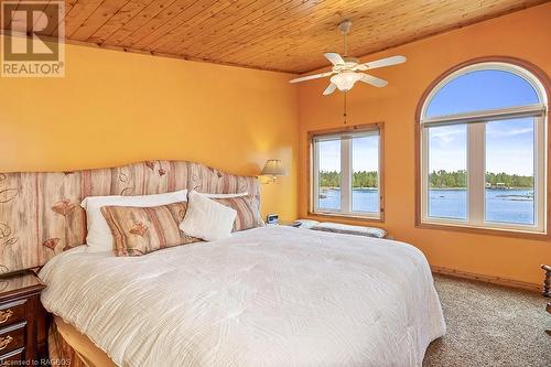 21 Purgatory Road, Northern Bruce Peninsula, ON - Indoor Photo Showing Bedroom