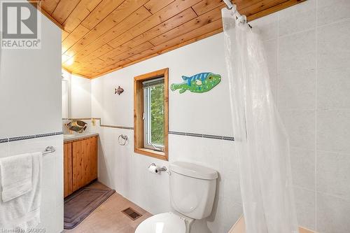 21 Purgatory Road, Northern Bruce Peninsula, ON - Indoor Photo Showing Bathroom