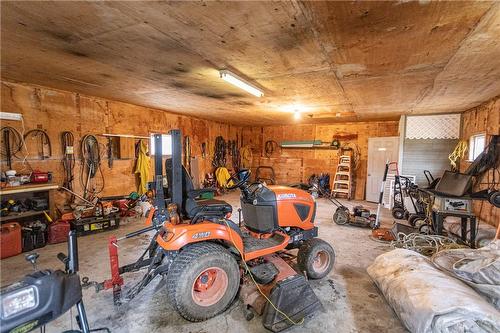 2740 South Grimsby #18 Road, West Lincoln, ON - Indoor Photo Showing Garage