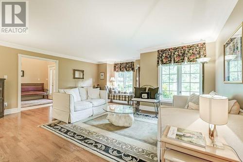 5146 Township Rd 1, Guelph/Eramosa, ON - Indoor Photo Showing Living Room