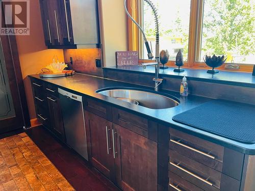 2557 Ledgerock  Ridge, Invermere, BC - Indoor Photo Showing Kitchen With Double Sink