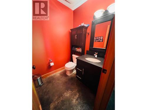 2557 Ledgerock  Ridge, Invermere, BC - Indoor Photo Showing Bathroom