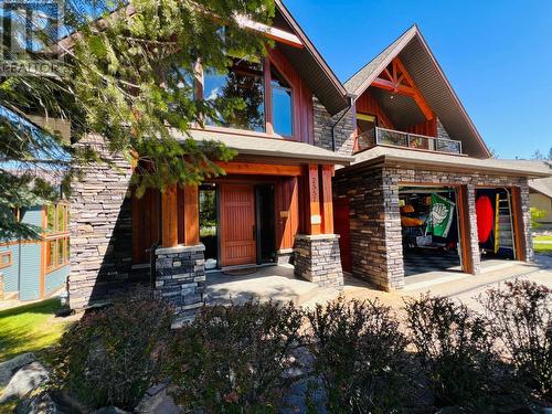 2557 Ledgerock  Ridge, Invermere, BC - Outdoor