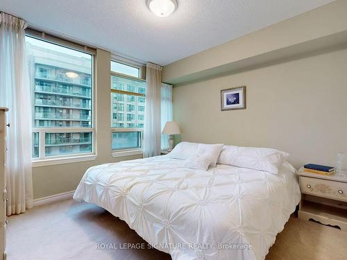 401-2 Rean Dr, Toronto, ON - Indoor Photo Showing Bedroom