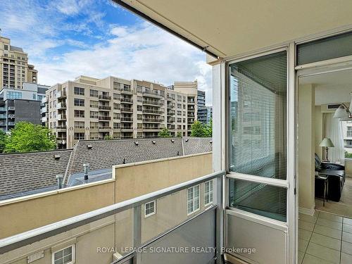 401-2 Rean Dr, Toronto, ON - Outdoor With Balcony With Exterior
