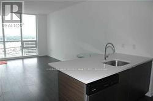 1702 - 62 Forest Manor Road, Toronto, ON - Indoor Photo Showing Kitchen