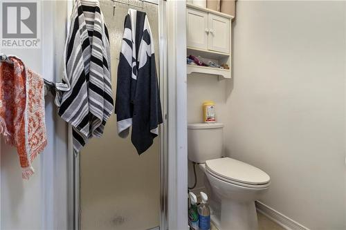 110 Cornhill, Moncton, NB - Indoor Photo Showing Bathroom