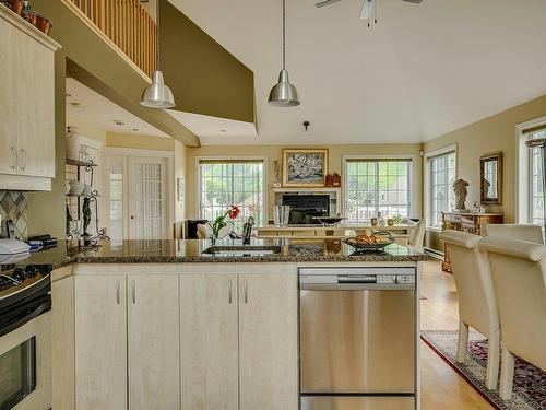 Kitchen - 165 Ch. Louis-Dufour, Saint-Sauveur, QC - Indoor Photo Showing Kitchen With Upgraded Kitchen