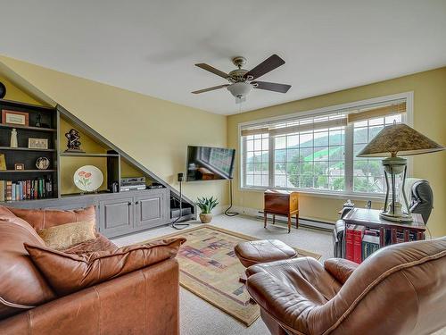 Den - 165 Ch. Louis-Dufour, Saint-Sauveur, QC - Indoor Photo Showing Living Room