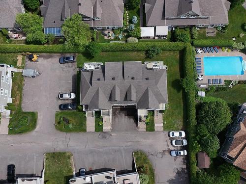 Overall view - 165 Ch. Louis-Dufour, Saint-Sauveur, QC - Outdoor With In Ground Pool With View