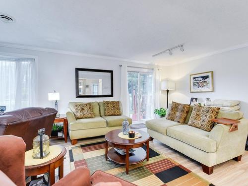 Salon - 162 Rue L'Abbé, Gatineau (Buckingham), QC - Indoor Photo Showing Living Room